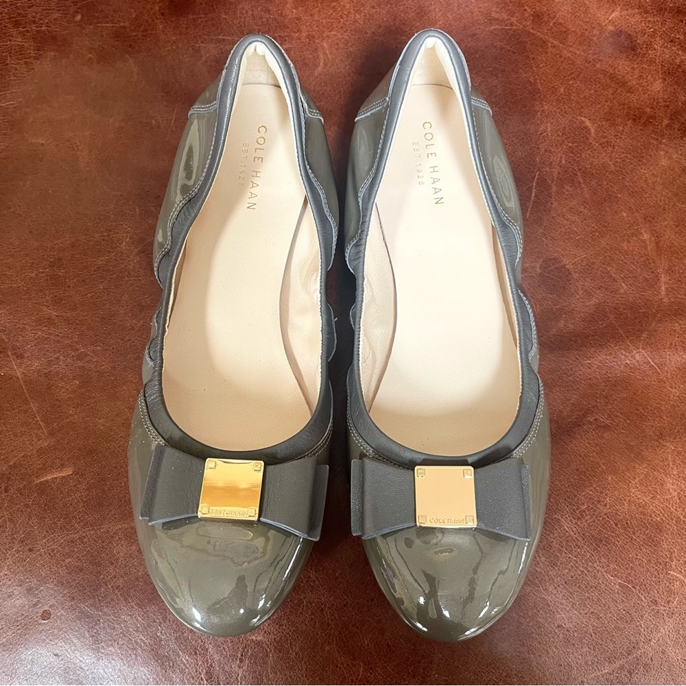 Cole Haan Patent Leather Ballet Flats & Loafers In Olive Color Size 8 - Picture 2 of 8